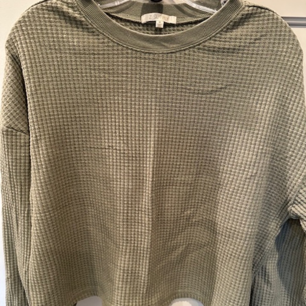 Z Supply long sleeve olive green waffle shirt size medium.